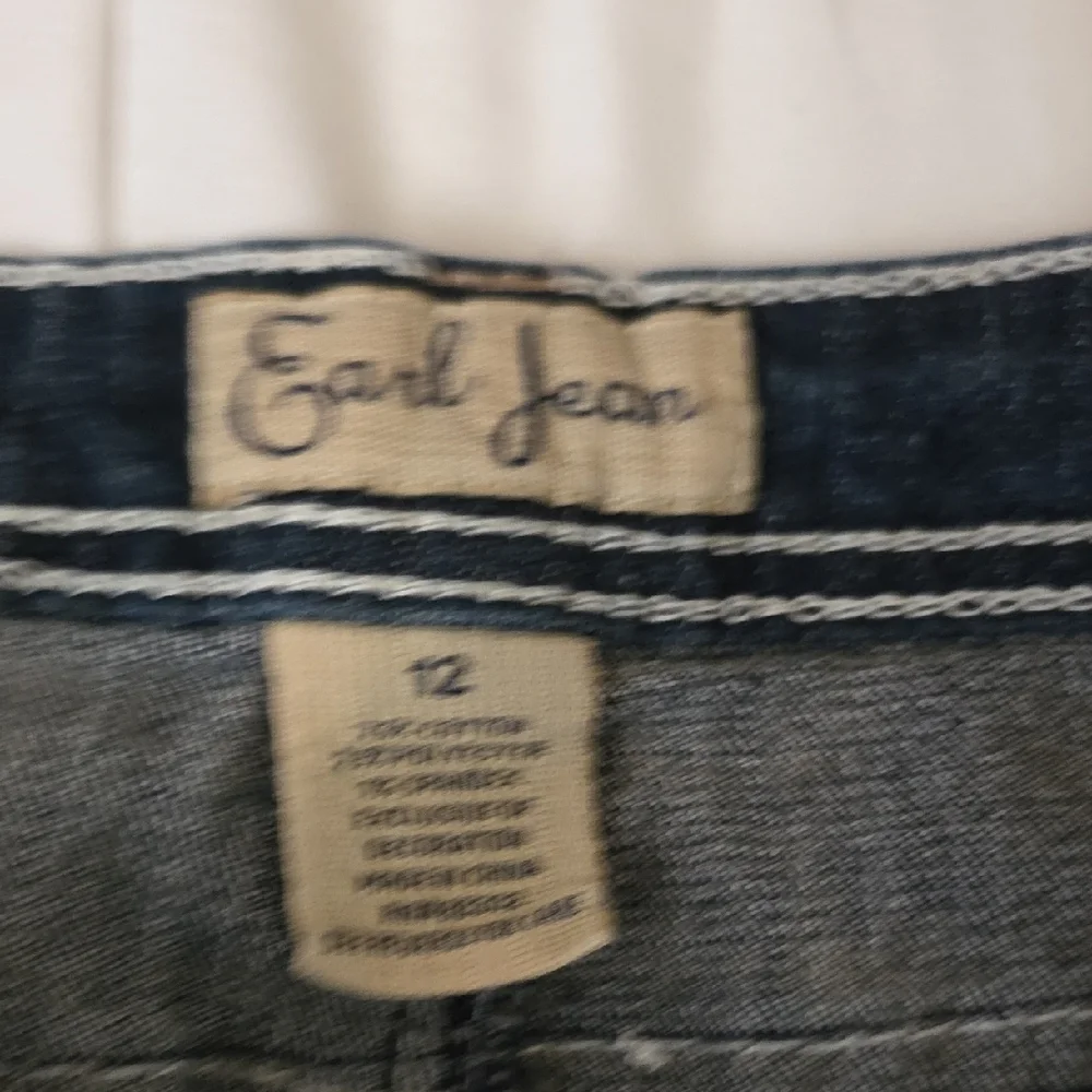Earl Jeans Women's Navy Cropped Denim Capri Size 12